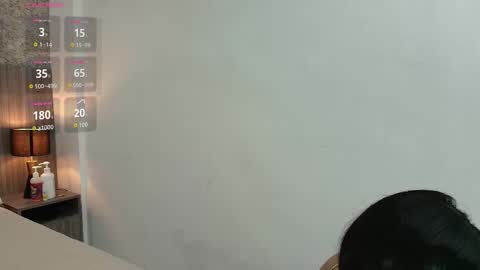 Nicol Alvarez online show from November 11, 2025, 7:25 pm