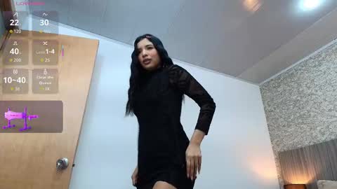 Nicol Alvarez online show from November 27, 2025, 8:00 pm