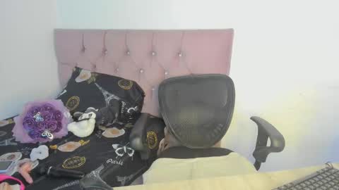 Nicol sanchez online show from March 11, 2026, 12:38 am