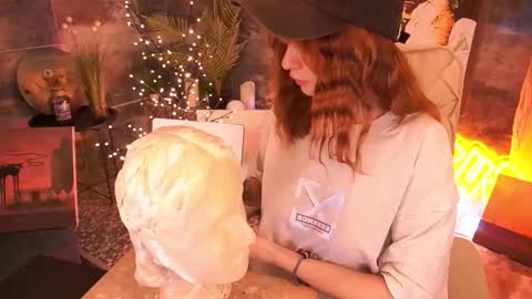 Nicol Moonn online show from January 13, 2026, 7:02 am