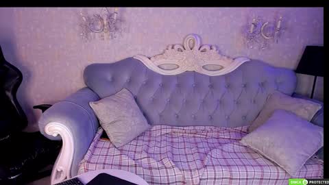 Snapshot of nicolacharlson chatting on March 3, 2025, 8:16 am Nicola online show from March 3, 2025, 8:16 am