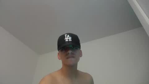 Snapshot of nicolas3978 chatting on November 18, 2025, 12:05 am Mateo online show from November 18, 2025, 12:05 am