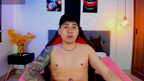 nicolas_james_sc online show from November 25, 2025, 3:12 pm