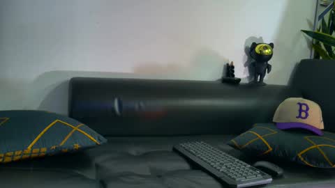 Nicolas online show from November 6, 2025, 3:18 am