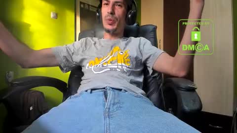 L. Nicolas online show from November 17, 2025, 6:19 am