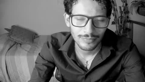 nicolasrodrii online show from May 19, 2026, 1:56 am