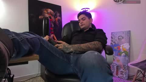 Nicolas Fellener online show from November 26, 2025, 3:07 am