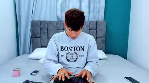 Snapshot of nicolastorres__ chatting on December 2, 2025, 7:25 am nicolastorres__ online show from December 2, 2025, 7:25 am