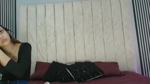 Snapshot of nicole_and_thiago chatting on October 5, 2025, 9:02 pm nicole_and_thiago online show from October 5, 2025, 9:02 pm