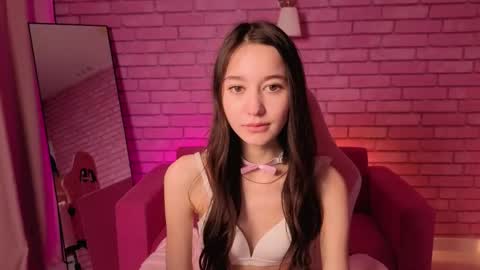 Snapshot of nicole_brownie chatting on May 15, 2026, 11:34 pm Nicole online show from May 15, 2026, 11:34 pm