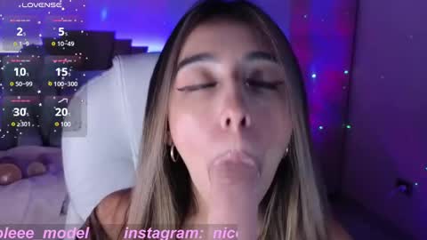 Nicole online show from March 3, 2025, 10:10 pm