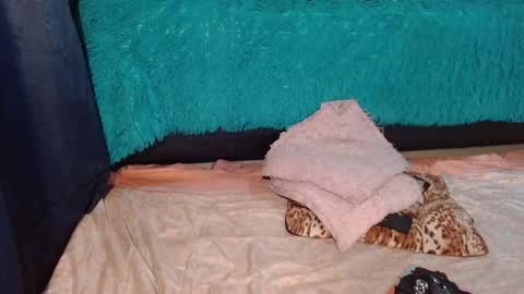  Anna Nicole  online show from December 3, 2025, 4:27 pm