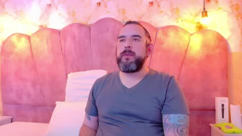 Nicole online show from February 9, 2026, 4:05 am