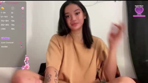 NICOLE online show from September 21, 2025, 8:43 pm