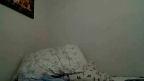 Nicole online show from April 5, 2026, 10:29 pm