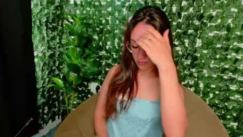nicoleirisxxx online show from May 12, 2026, 5:59 am