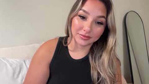 nicolelovesyou444 online show from September 24, 2025, 11:35 am