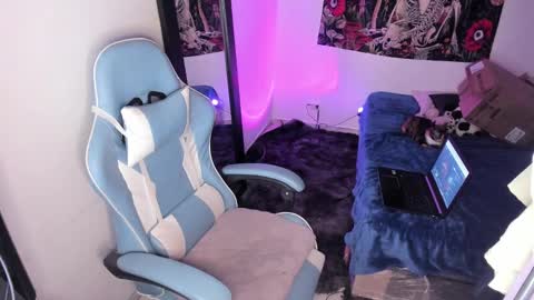 Nicol independent model online show from January 27, 2025, 12:43 am