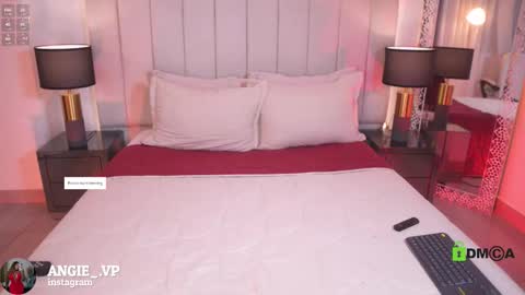 nicoleth18 online show from March 24, 2026, 11:37 am