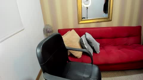 Nicolettcolin  online show from April 11, 2026, 6:23 pm