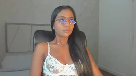 Nicol  online show from April 23, 2026, 3:19 am