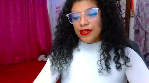 Nicoll Williams online show from December 3, 2025, 2:08 am