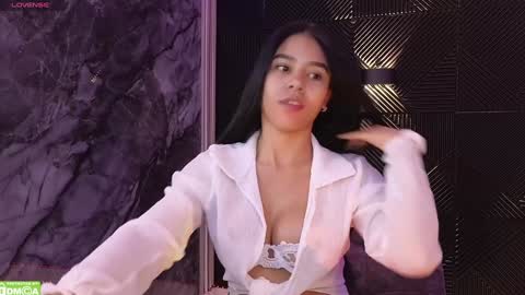 Snapshot of nicollbashel chatting on December 16, 2024, 10:50 am Nicoll Independent model online show from December 16, 2024, 10:50 am