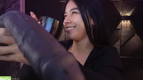 Snapshot of nicollbashel chatting on December 17, 2024, 10:12 am Nicoll Independent model online show from December 17, 2024, 10:12 am