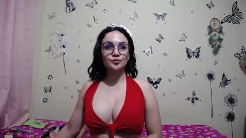 nicolle_sky online show from February 2, 2026, 8:02 am