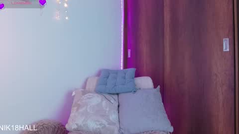 Nicolle online show from March 15, 2026, 9:26 am