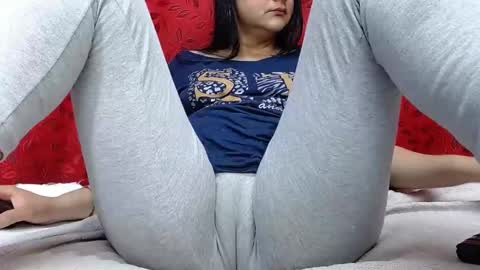 NICOLLE online show from October 6, 2025, 10:29 pm