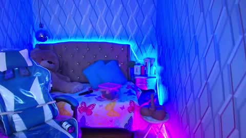 Nicolle Miley online show from October 25, 2025, 3:14 am