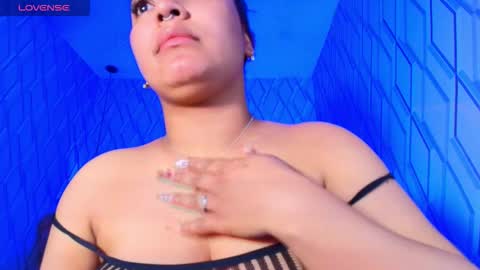 Nicolle Miley online show from November 13, 2025, 1:59 am