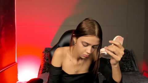 Nicol online show from November 30, 2025, 8:24 pm