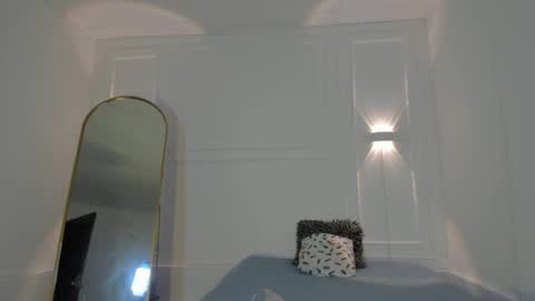 Nicol online show from March 6, 2026, 9:33 pm