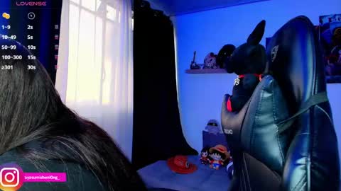 Snapshot of nicorobinn chatting on April 17, 2026, 10:46 pm Lizzie online show from April 17, 2026, 10:46 pm