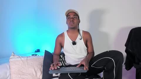 Snapshot of nicoymark1 chatting on March 15, 2026, 10:32 am Nico y Mark online show from March 15, 2026, 10:32 am