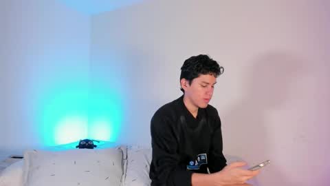 Snapshot of nicoymark1 chatting on March 19, 2026, 9:35 am Nico y Mark online show from March 19, 2026, 9:35 am