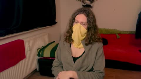 Snapshot of nidonist chatting on January 5, 2025, 8:00 pm nidonist online show from January 5, 2025, 8:00 pm