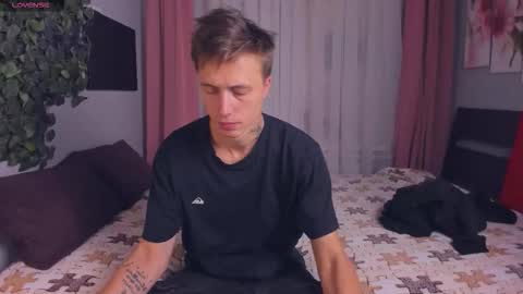 Snapshot of nigelstrikers chatting on September 28, 2025, 4:40 am nigelstrikers online show from September 28, 2025, 4:40 am