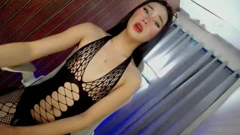 Snapshot of night_crystal1111 chatting on May 7, 2026, 7:52 pm night_crystal1111 online show from May 7, 2026, 7:52 pm