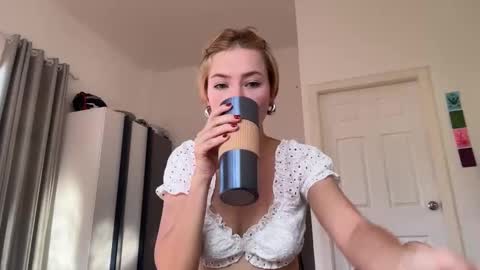 Aurora online show from February 12, 2026, 9:15 am