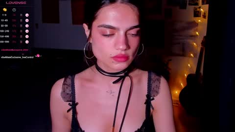 Snapshot of nightfloatt chatting on May 6, 2026, 6:46 pm Daisy online show from May 6, 2026, 6:46 pm