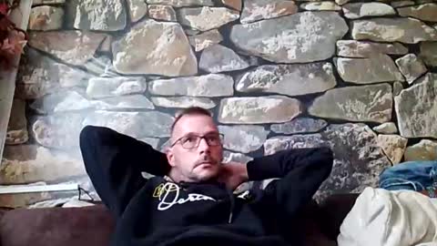 MikeVanDyck online show from October 1, 2025, 4:13 pm