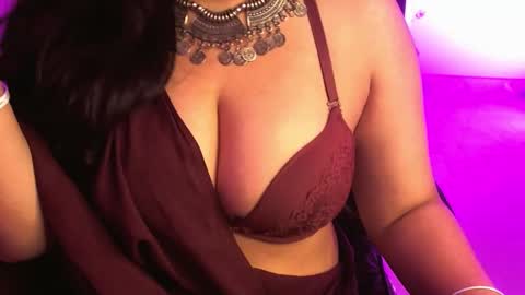 Snapshot of nightqueen107446 chatting on November 6, 2025, 5:19 am nightqueen107446 online show from November 6, 2025, 5:19 am