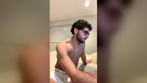 Snapshot of nightvyre chatting on February 22, 2026, 6:17 pm nightvyre online show from February 22, 2026, 6:17 pm