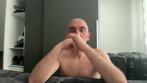 Snapshot of nightwalker06 chatting on December 21, 2025, 10:11 am nightwalker06 online show from December 21, 2025, 10:11 am