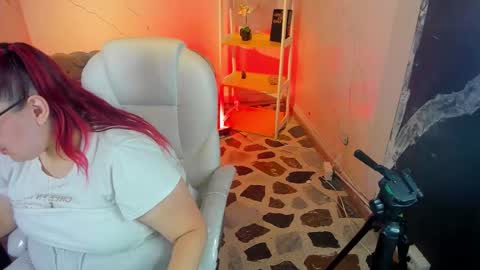 Anni online show from November 9, 2025, 3:10 pm