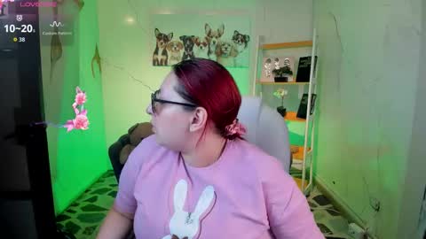 Anni online show from November 17, 2025, 5:41 pm