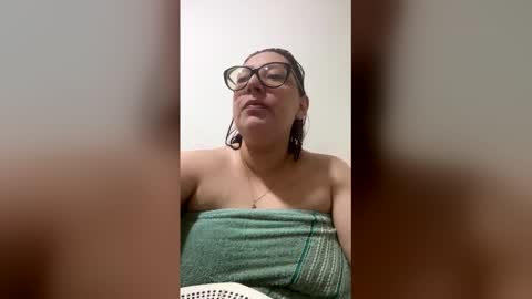 Snapshot of niickyjones chatting on May 17, 2026, 9:00 pm Anni online show from May 17, 2026, 9:00 pm